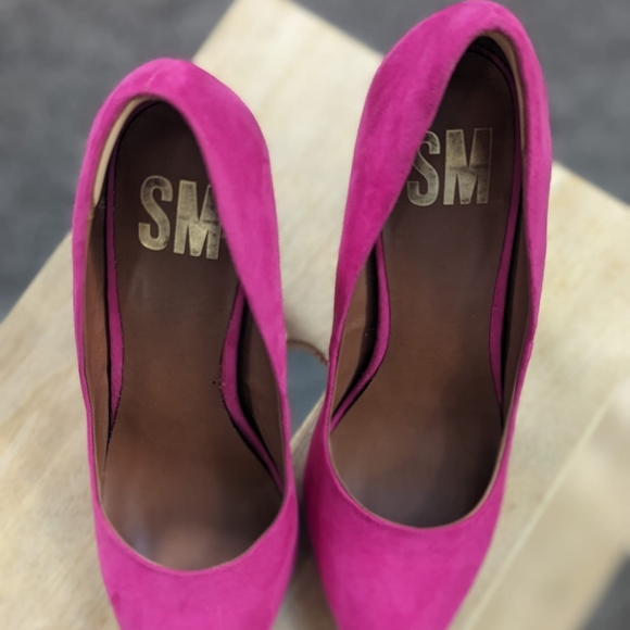 Pink Steve Madden Pumps - Picture 2 of 11